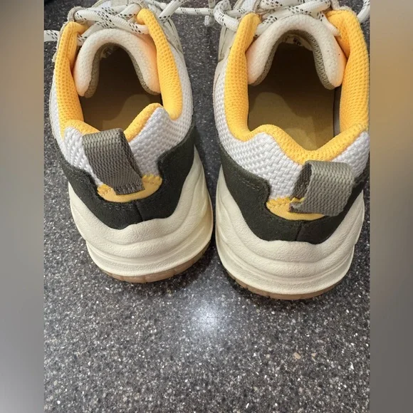 Nike Women's Tech Hera Shoes 6 - Picture 9 of 14